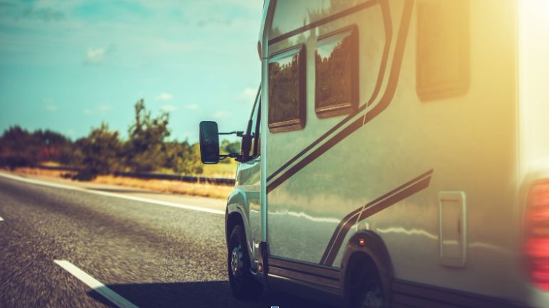 Photo 5 étapes pour assurer correctement son camping-car