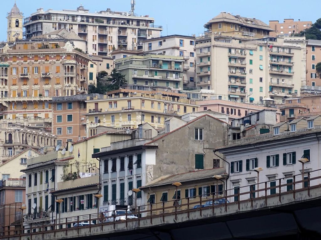 Photo Comment aller à Gênes et les différents moyens de transports locaux