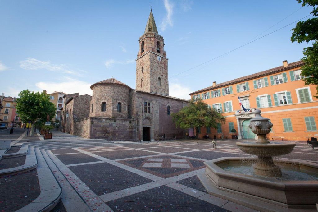 Photo Hotels à Fréjus : guide et conseils