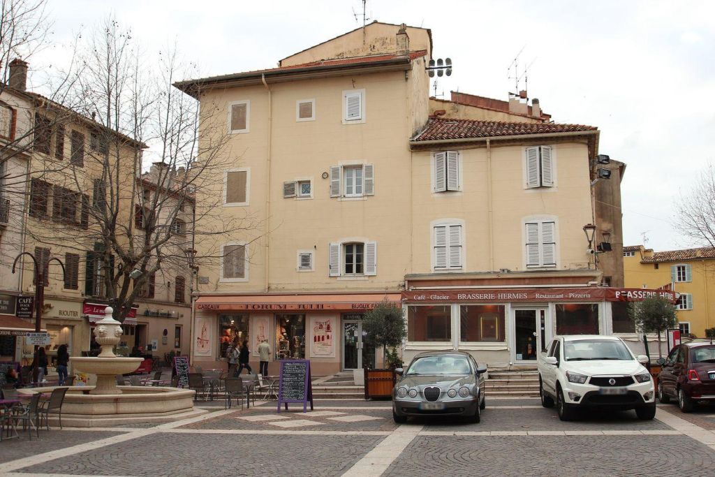 Photo Les différents axes que relie la ville de Fréjus