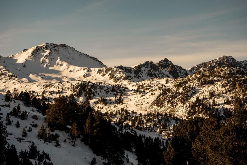 Photo Comparer les prix des billets d'avion pour Andorre. Dénichez les promotions!