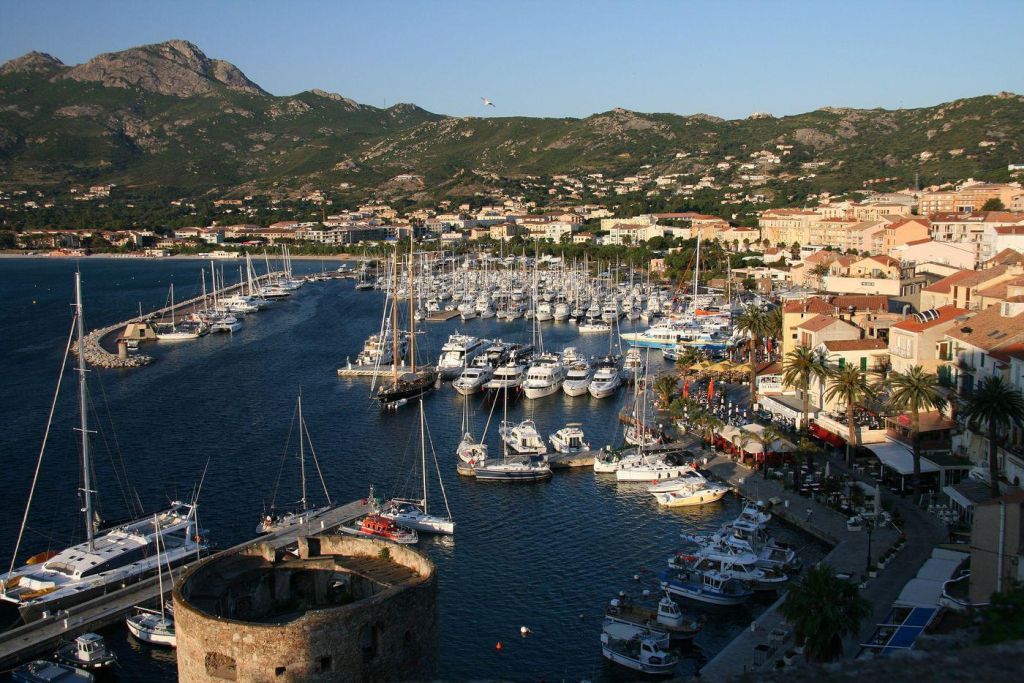 Photo Calvi : Billet d’avion. Dénichez les promos pour votre prochain vol