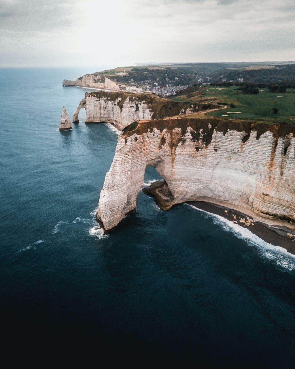 Photo Dénichez une voiture pas chère pour Etretat
