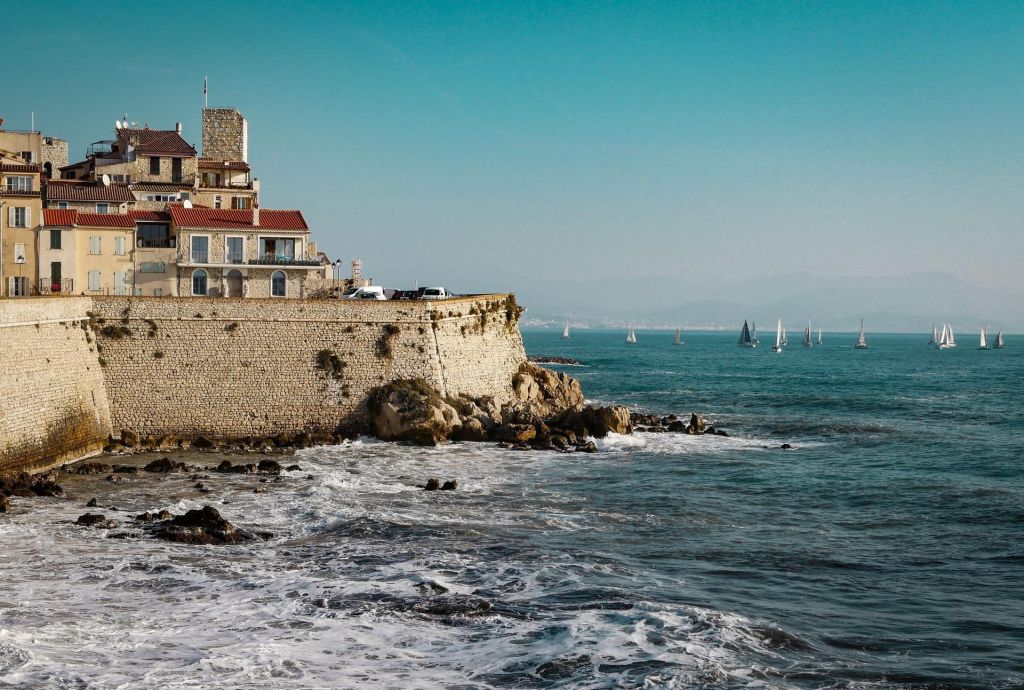 Photo Conseils pour trouver un hotel de charme Antibes. Trouvez votre bonheur!