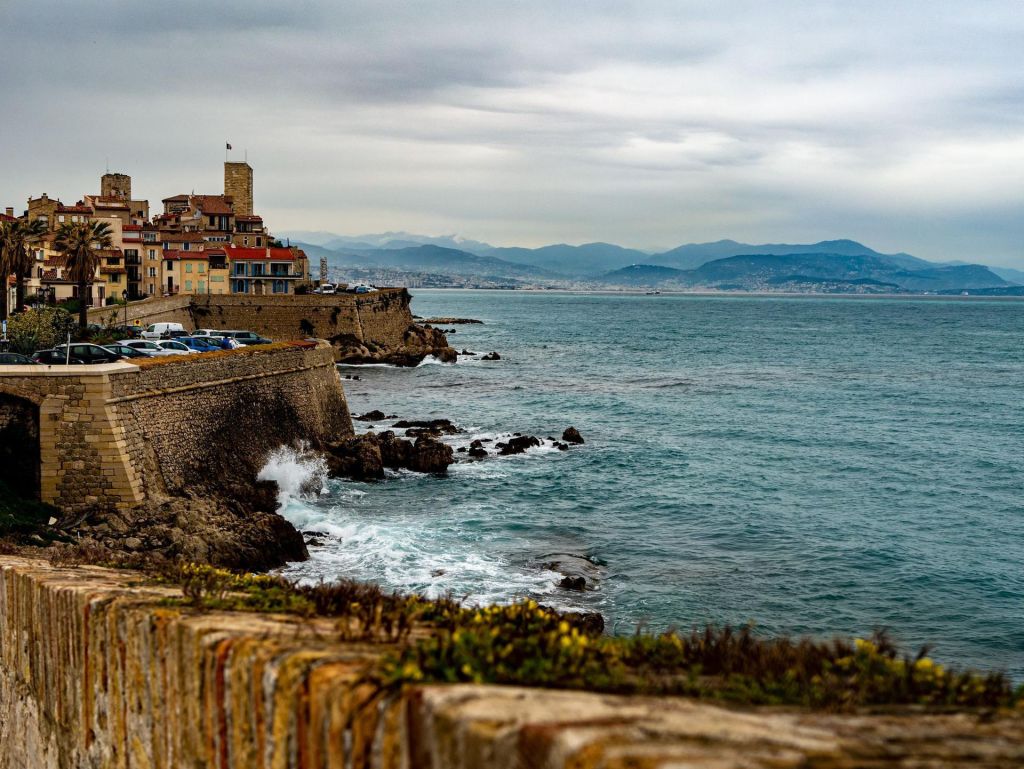 Photo Météo Antibes: climat et prévisions météorologiques. Temps et températures pour les prochains jours