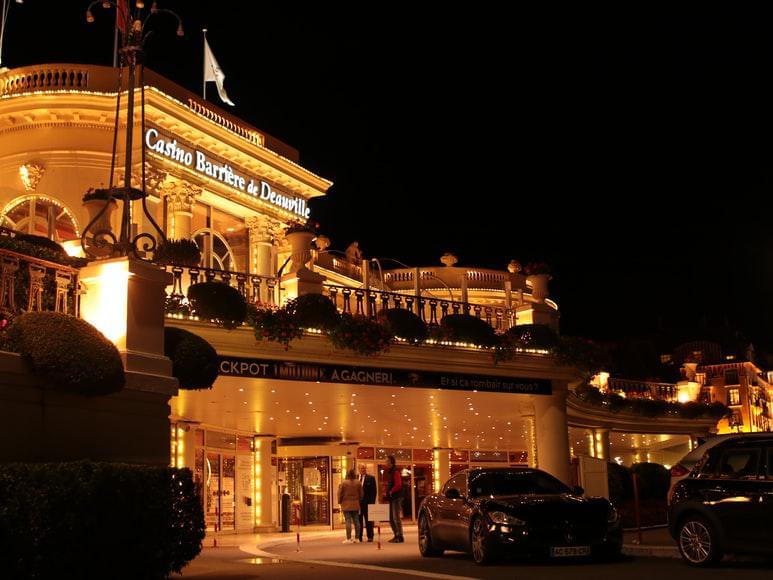 Photo Ou sortir et faire la fête à Deauville?