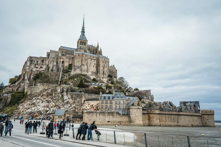 Photo Les moyens de transport principaux pour se rendre au Mont-Saint-Michel