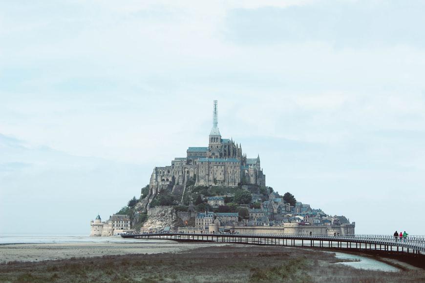 Photo Bons plans voyages Le Mont-Saint-Michel : dénicher les bonnes affaires!