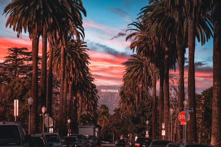 Photo  Location de voitures à Los Angeles. Comparez les prix des loueurs!