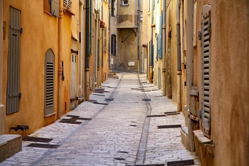Photo Saint-Tropez : comparer les prix des locations de voitures
