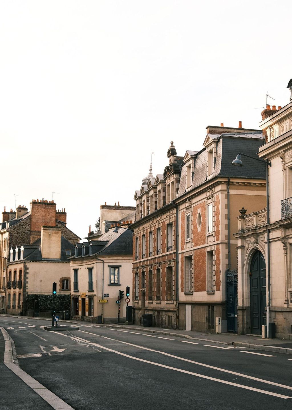 Photo Rennes : comparer les prix des locations de voitures. Dénichez les promos du web!