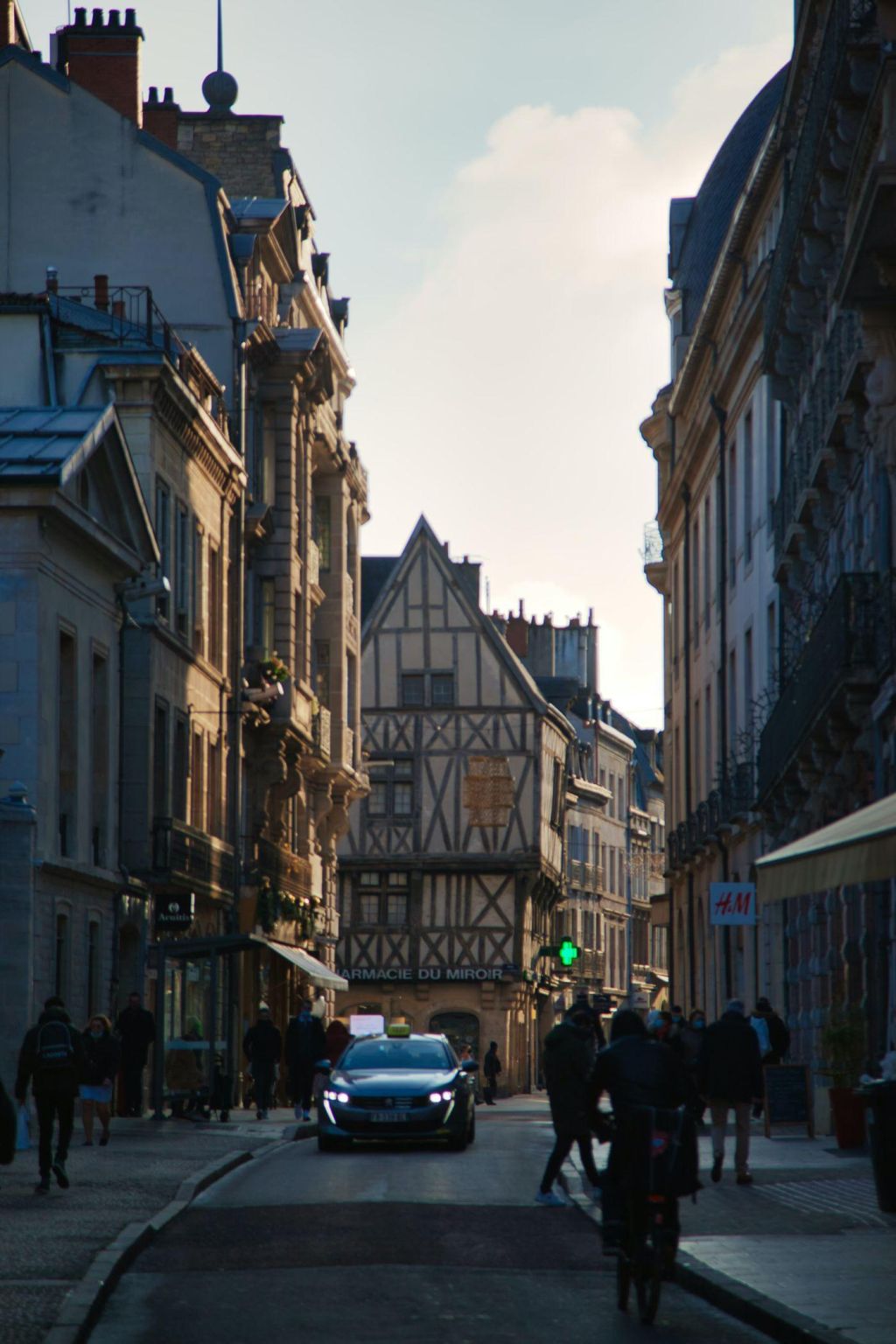 Photo Bonnes affaires pour  Dijon