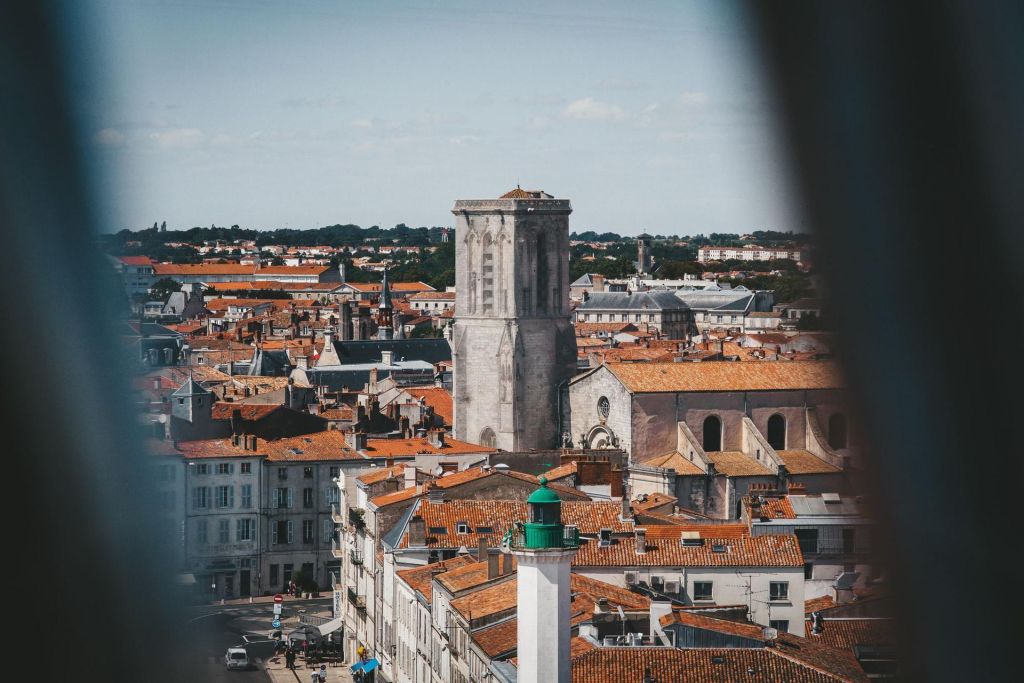 Photo La Rochelle : louer une voiture pour vos vacances. Trouvez les meilleurs tarifs!