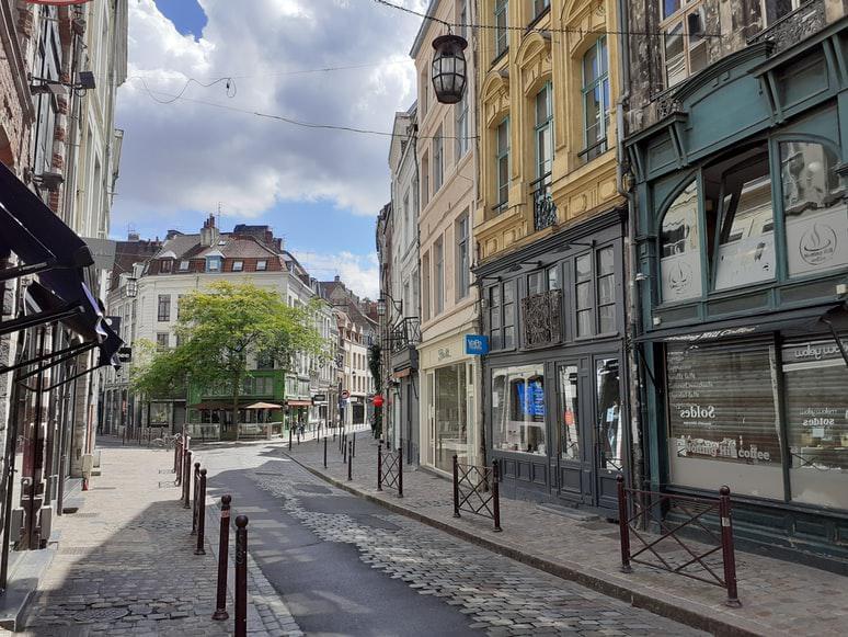 Photo Lille : louer une voiture de tourisme. Dénichez les meilleurs prix!