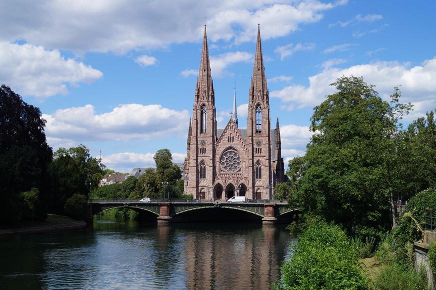 Photo Strasbourg : comparer les prix des locations de voitures