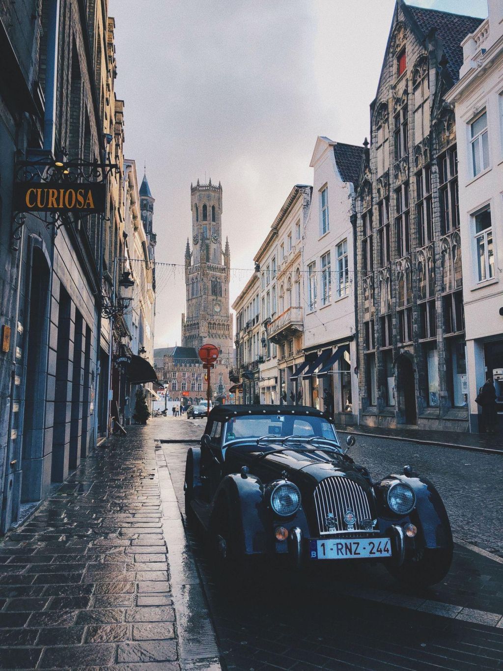 Photo Découvrez Bruges en voiture de location pas chère