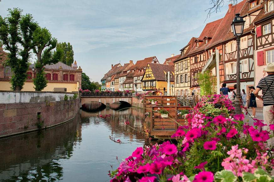 Photo Compagnies aériennes en Alsace. Comparez les prix!