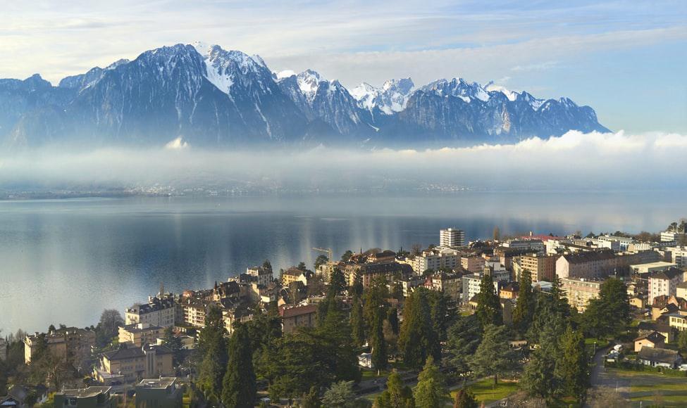 Photo Dormir au bord du lac Leman