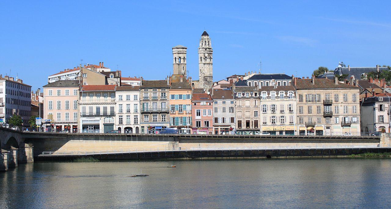 Photo Hotels à Mâcon. Réservez en 3 clics!