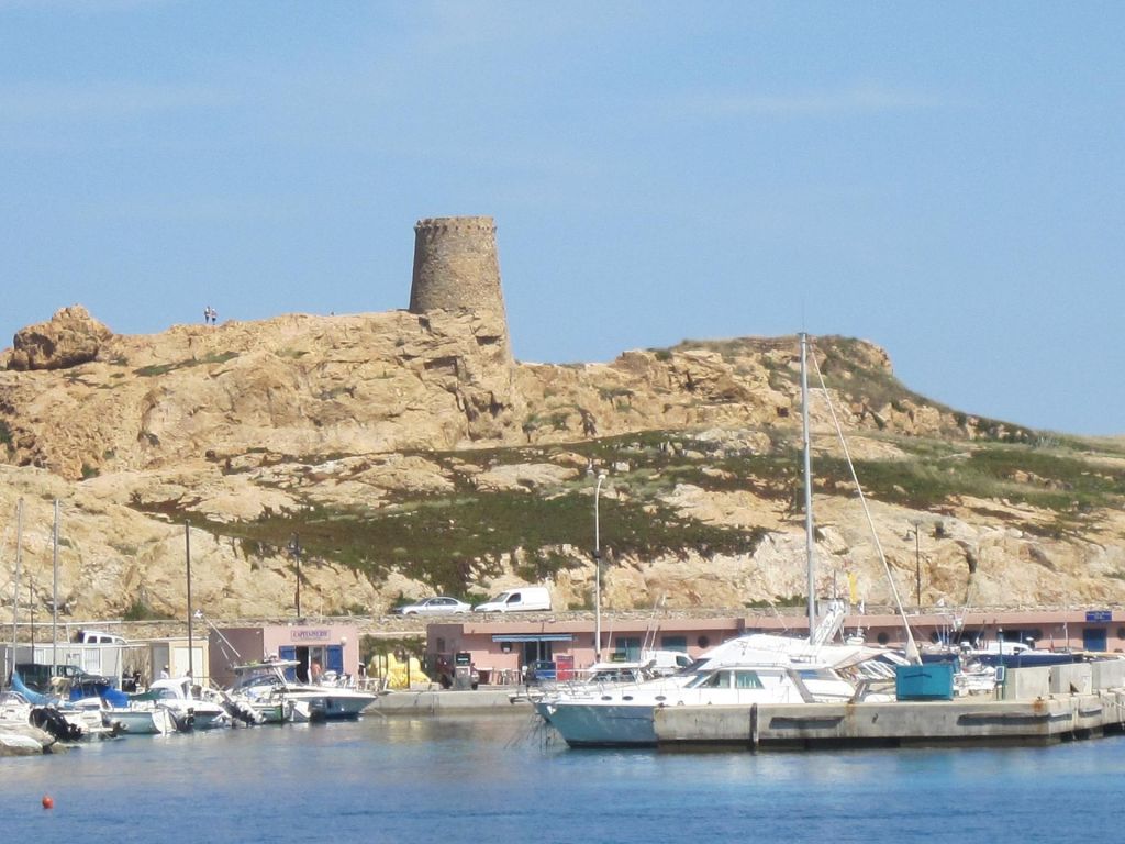 Photo Hotels à l' Ile Rousse  : guide et conseils