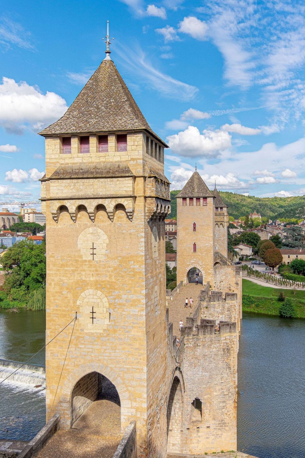 Photo Réservez votre véhicule de location pas cher pour des vacances réussies à Cahors