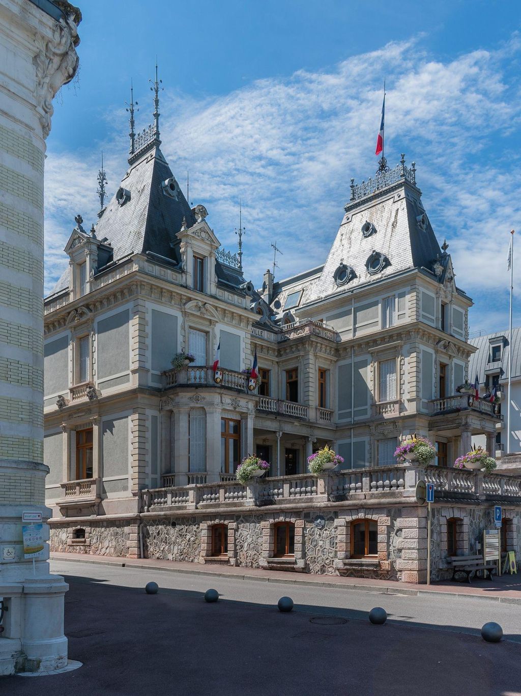 Photo Vous cherchez un hôtel à Evian les Bains?