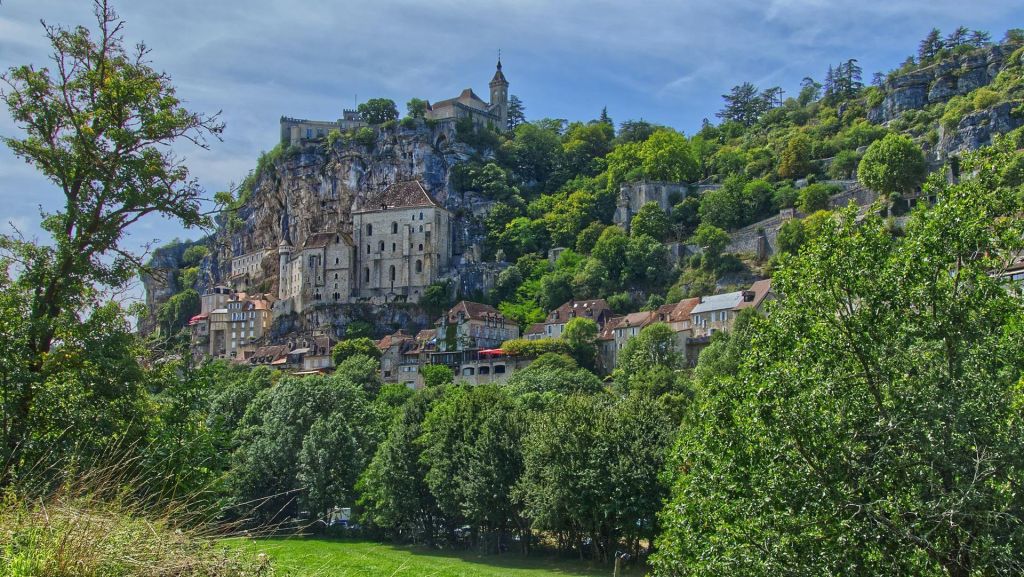Photo Délicieuse cuisine traditionnelle dans les restaurants de Rocamadour