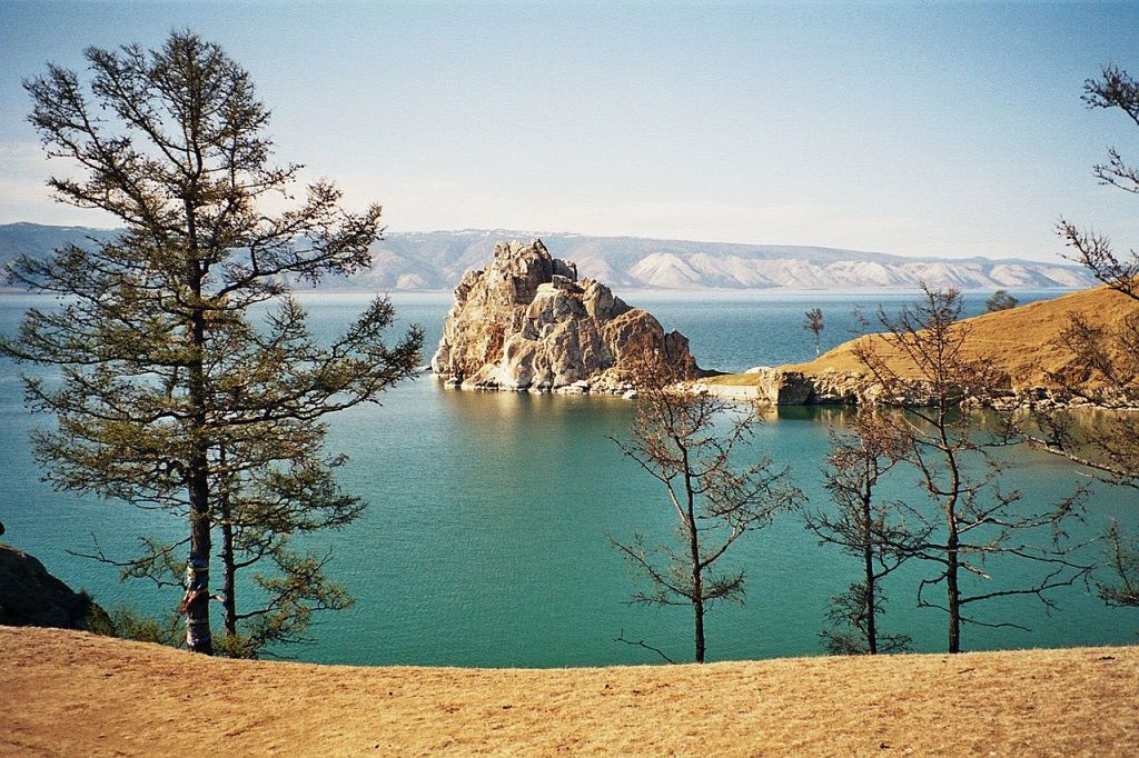 Lac Baïkal lîle dOlkhon