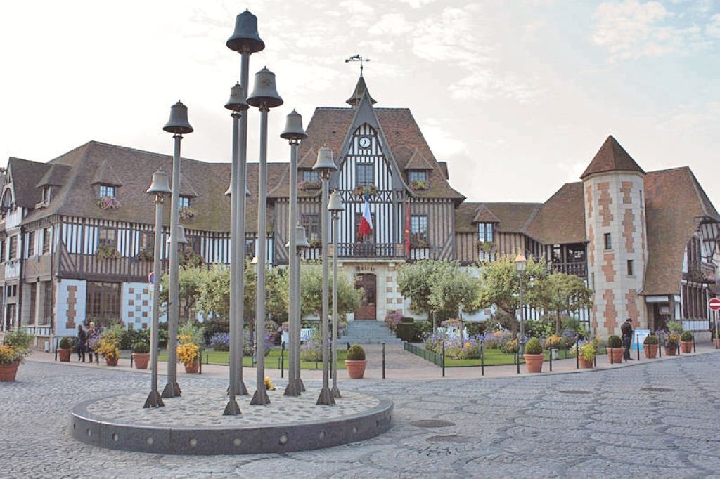 DeauvilleMairie et carillon