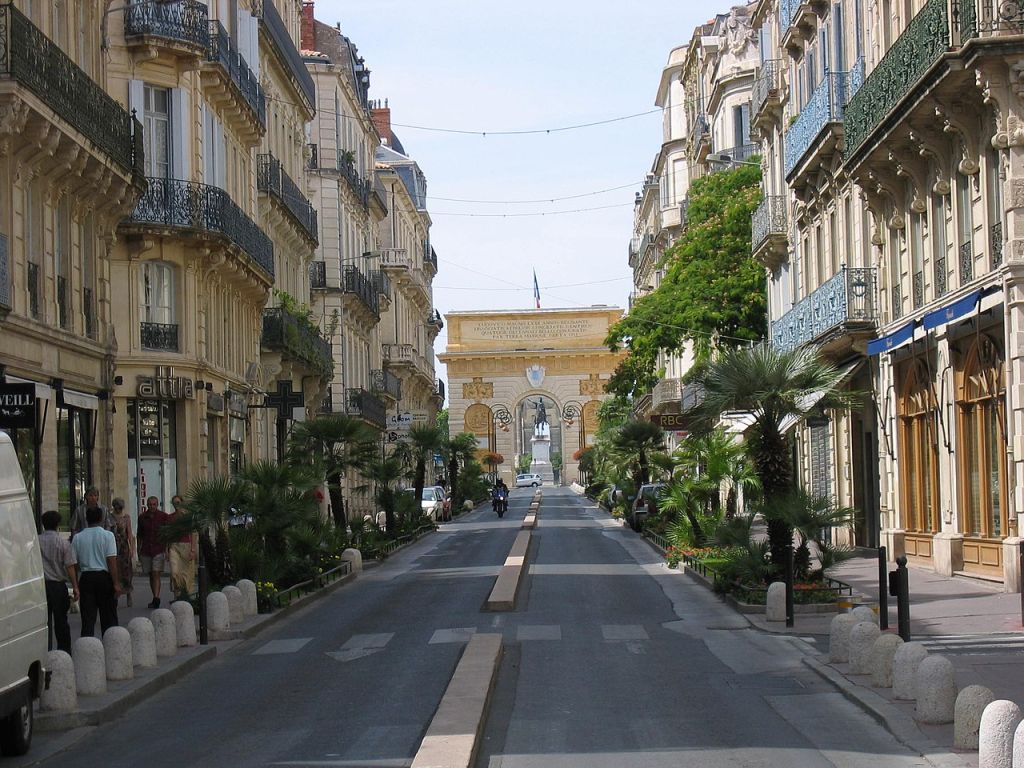 La rue Foch une rue typiquement hausmannienne qui fut percée à la fin du Second Empire