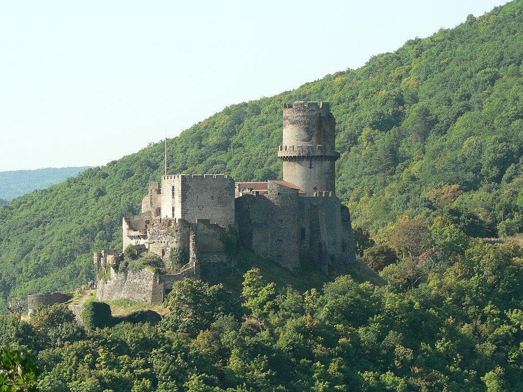Château de Tournoël vu depuis Beauvaleix hameau de la commune dEnval