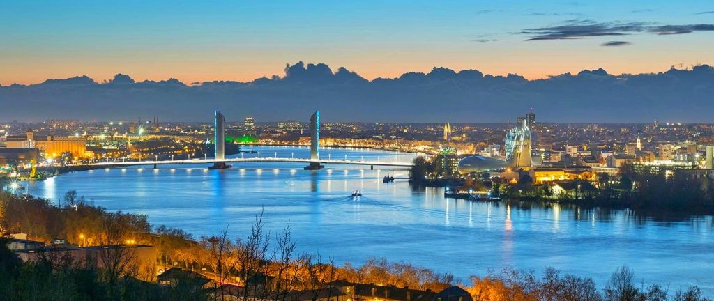 Vue du Pont Jacques ChabanDelmas