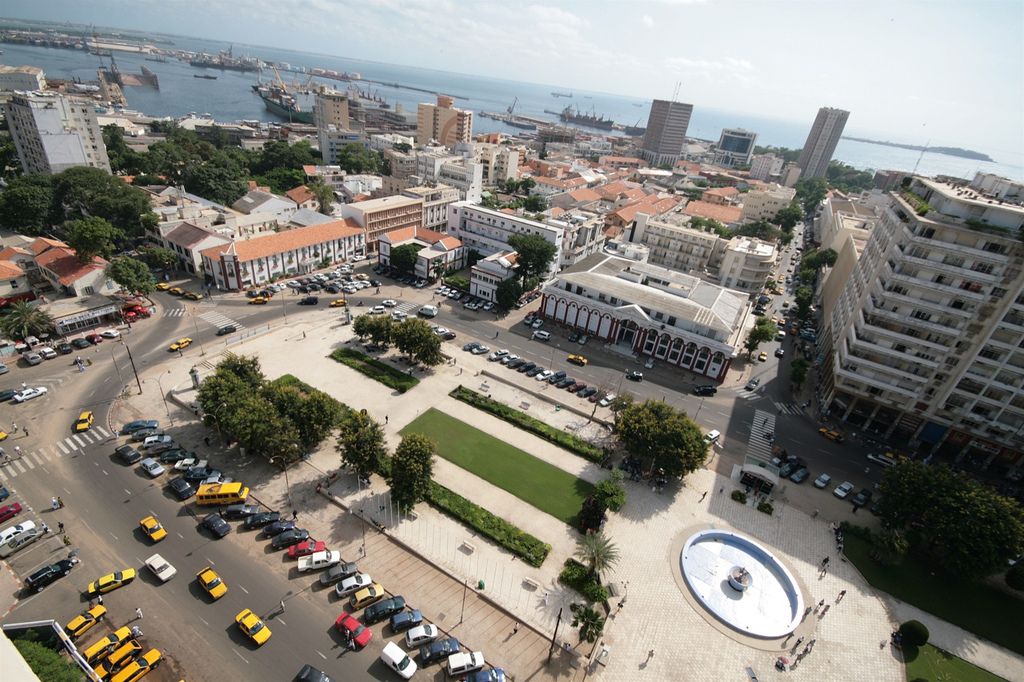 La place de lIndépendance à Dakar Sénégal