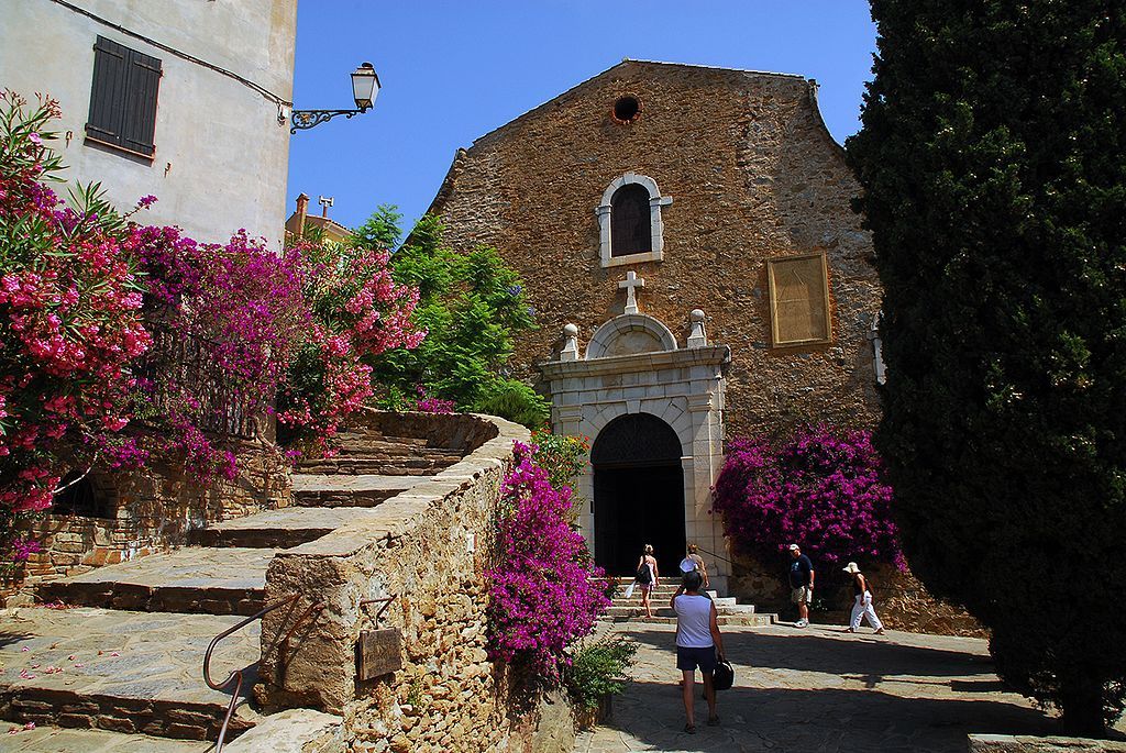 BormeslesMimosas  Eglise StTrophyme