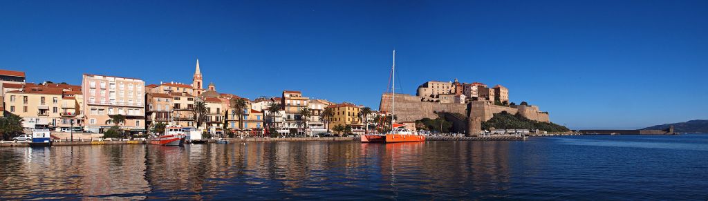 Calvi Corse  Panorama sur la Basseville et la Hauteville