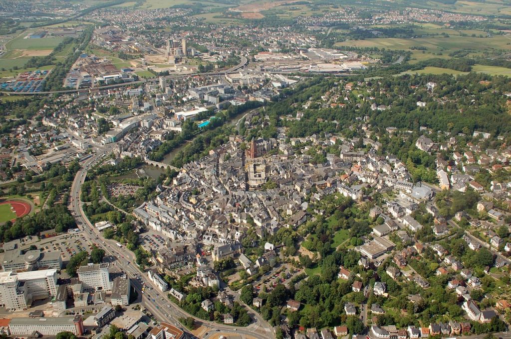 Vue aérienne de Wetzlar la première ville jumelle dAvignon