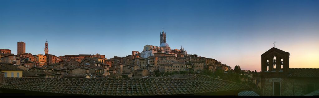 Le centre historique dominé par la Torre del Mangia le Duomo