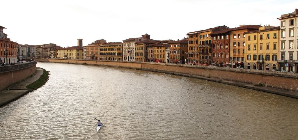 Pise fleuve Arno Italie