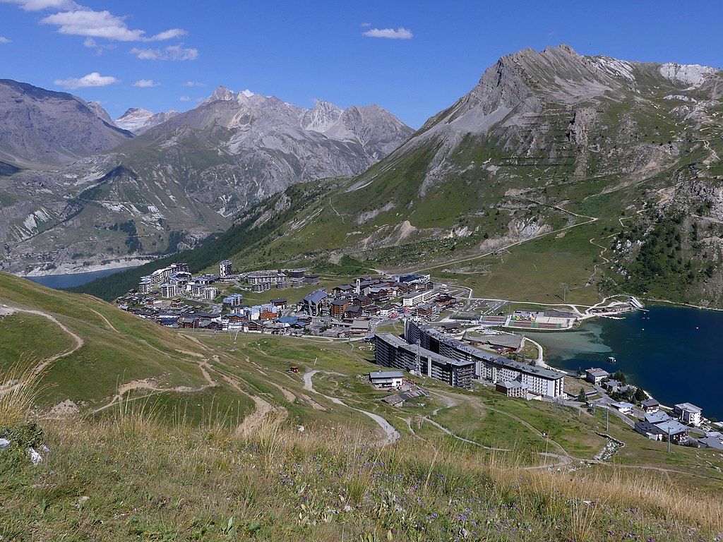 TignesLe Lac surplombant le lac du Chevril