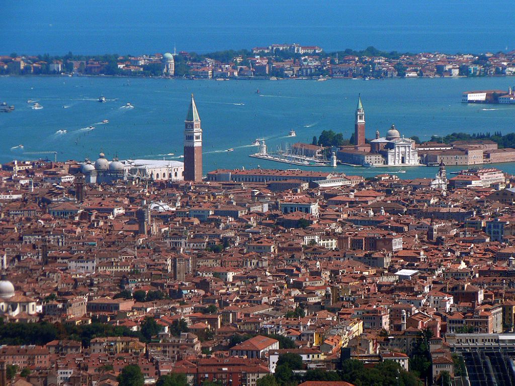 Venise dans la lagune