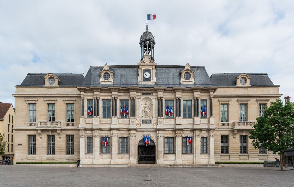 Maison Commune  Hôtel de Ville Troyes