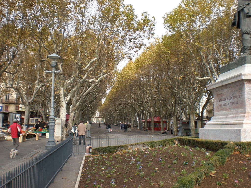 Les allées Paul Riquet à Béziers Hérault  France