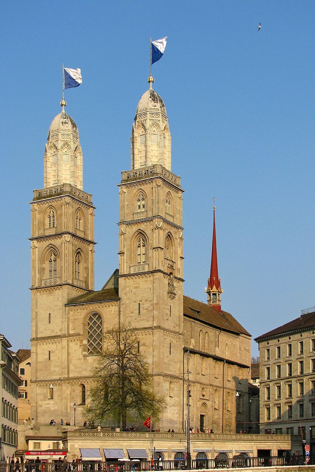 Grossmünster and Limmatquai  view from the Wühre