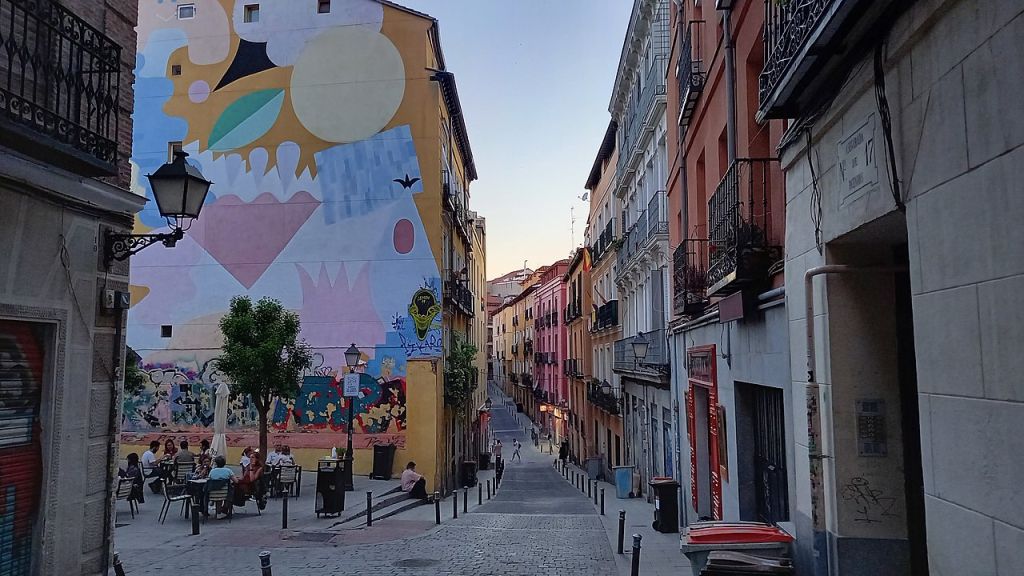 Calle del Calvario une rue ordinaire du quartier de Lavapiés