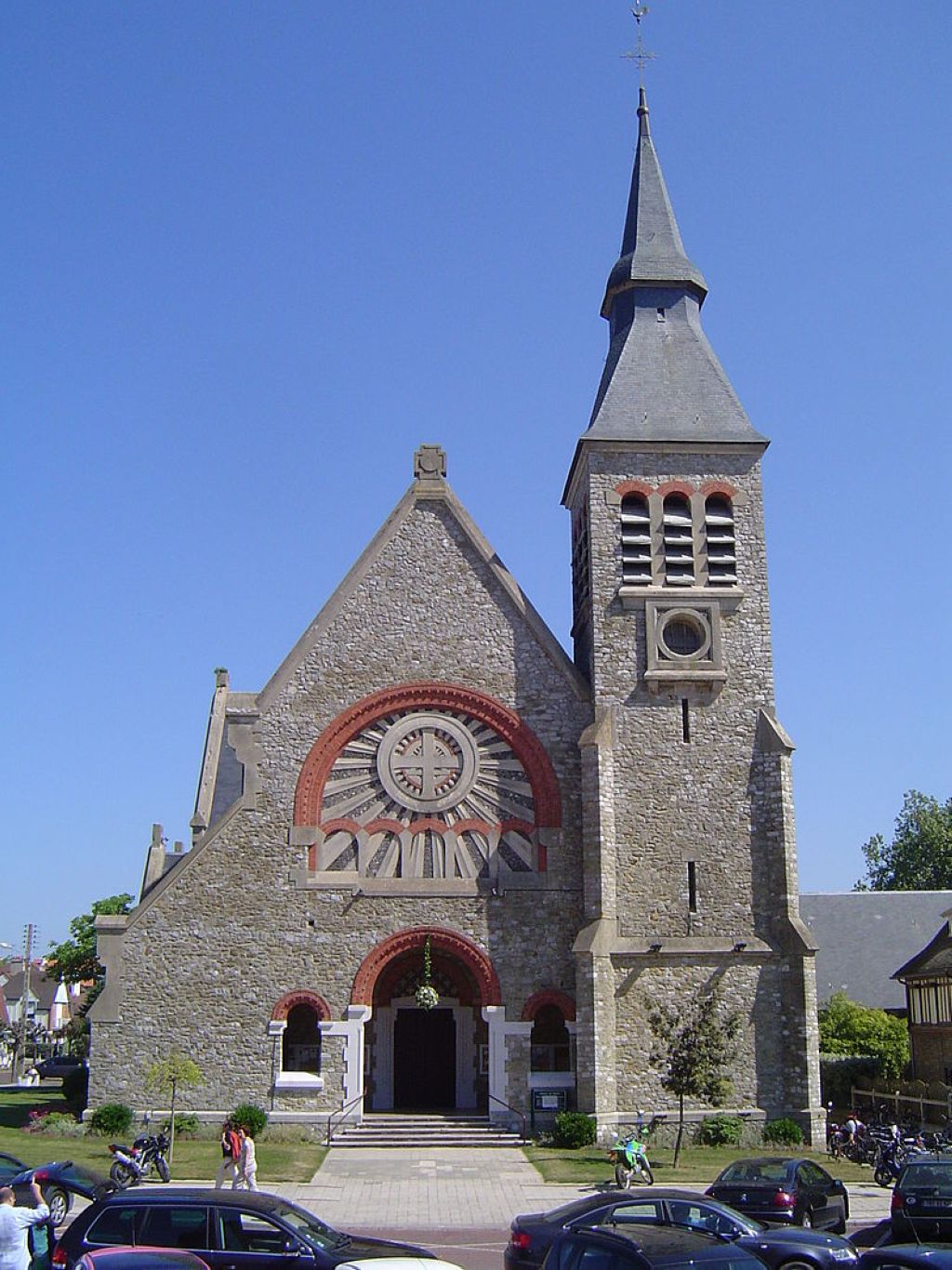 Façade de léglise SainteJeannedArc