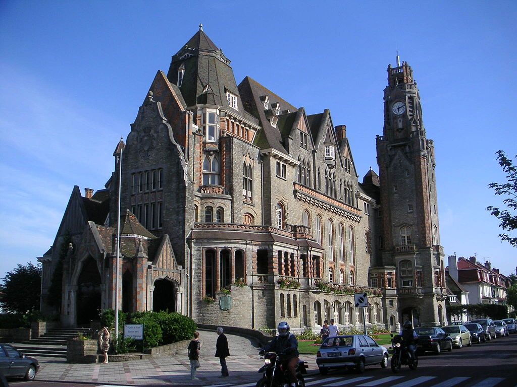 Le TouquetParisPlage  Lhôtel de ville