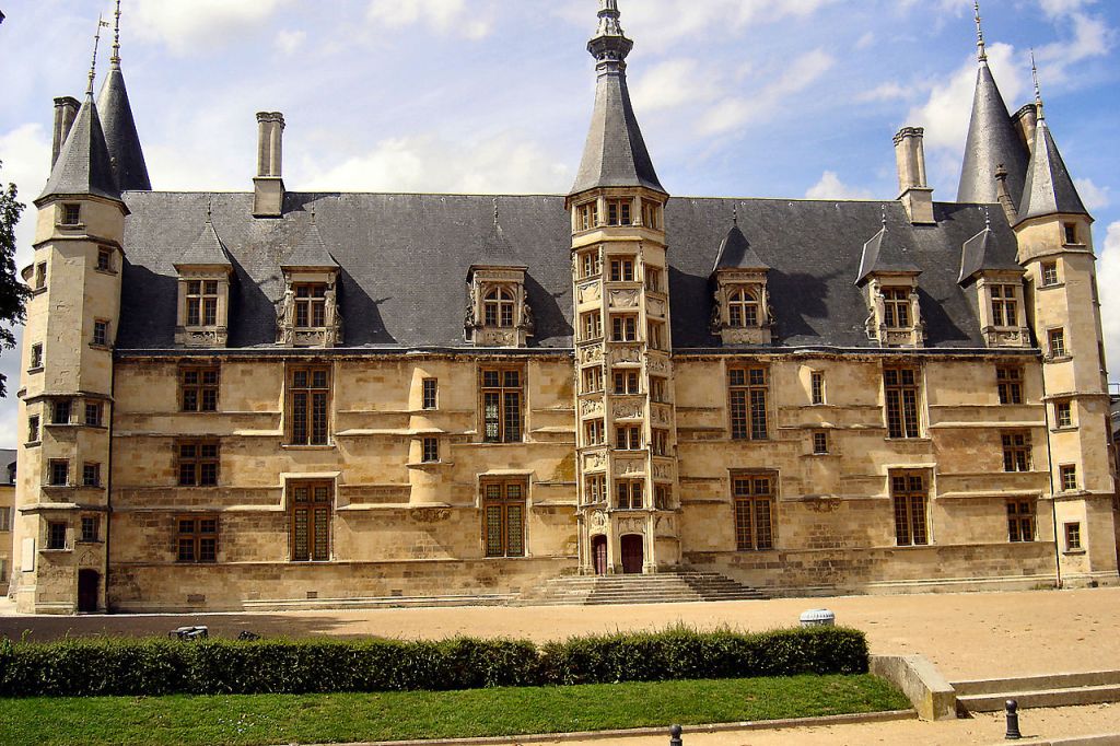 Le Palais Ducal a Nevers