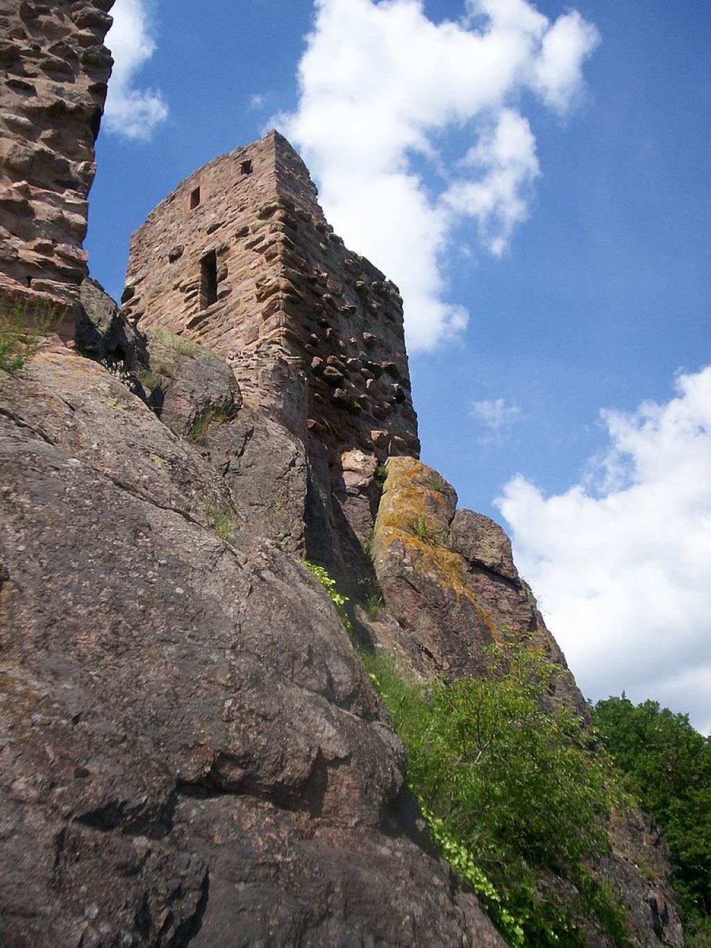 Château du Girsberg près de Ribeauvillé dans le HautRhin