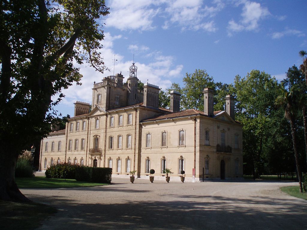 Château dAvignon aux SaintesMariesdelaMer
