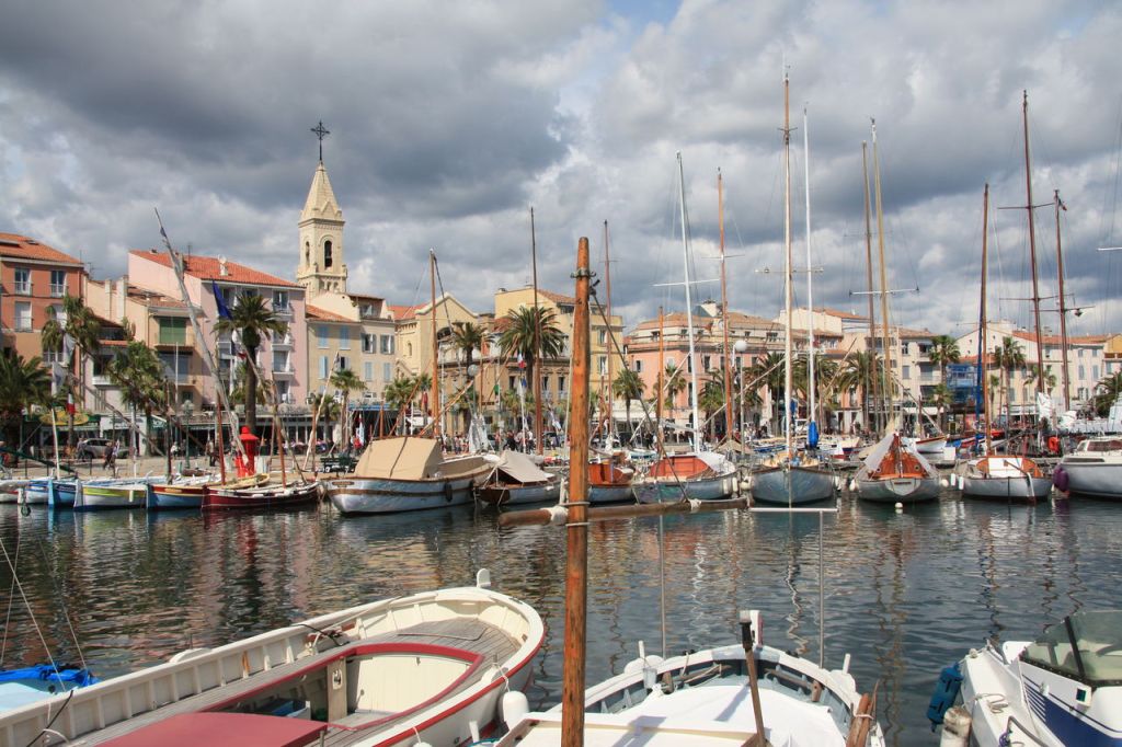 Le port de SanarysurMer Var France 